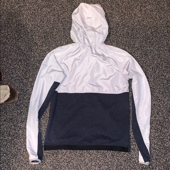 Gym windbreaker size medium - Picture 4 of 5
